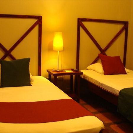 Hotel Либерия Екстериор снимка
