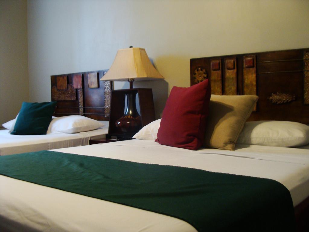 Hotel Либерия Екстериор снимка
