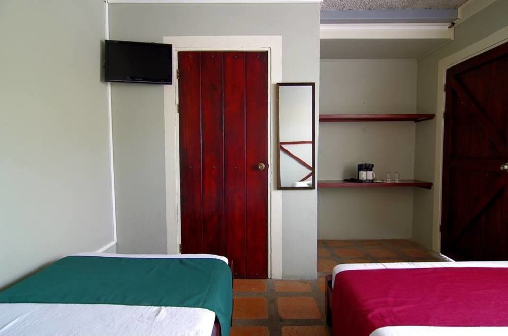 Hotel Либерия Екстериор снимка